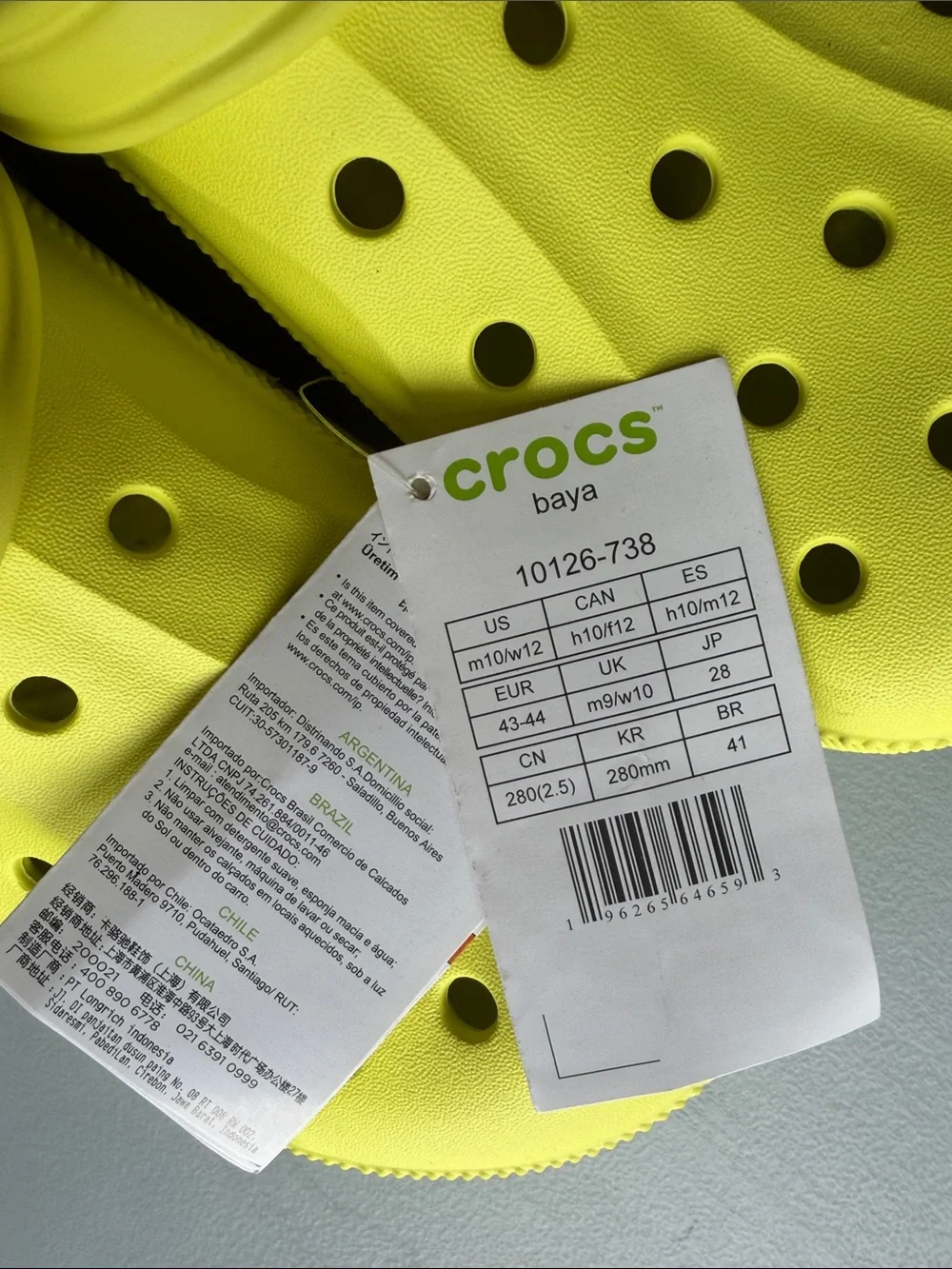 CROCS Men’s Classic Clog — Bright Yellow